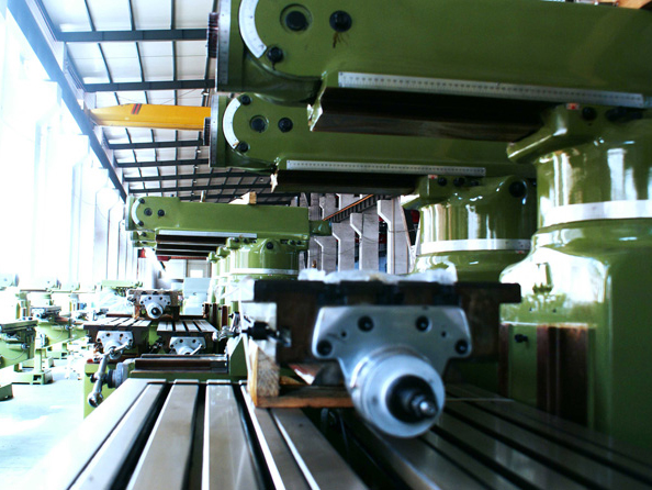 传统制造业如何在机床炮塔铣床数控铣床装配中体现工匠精神